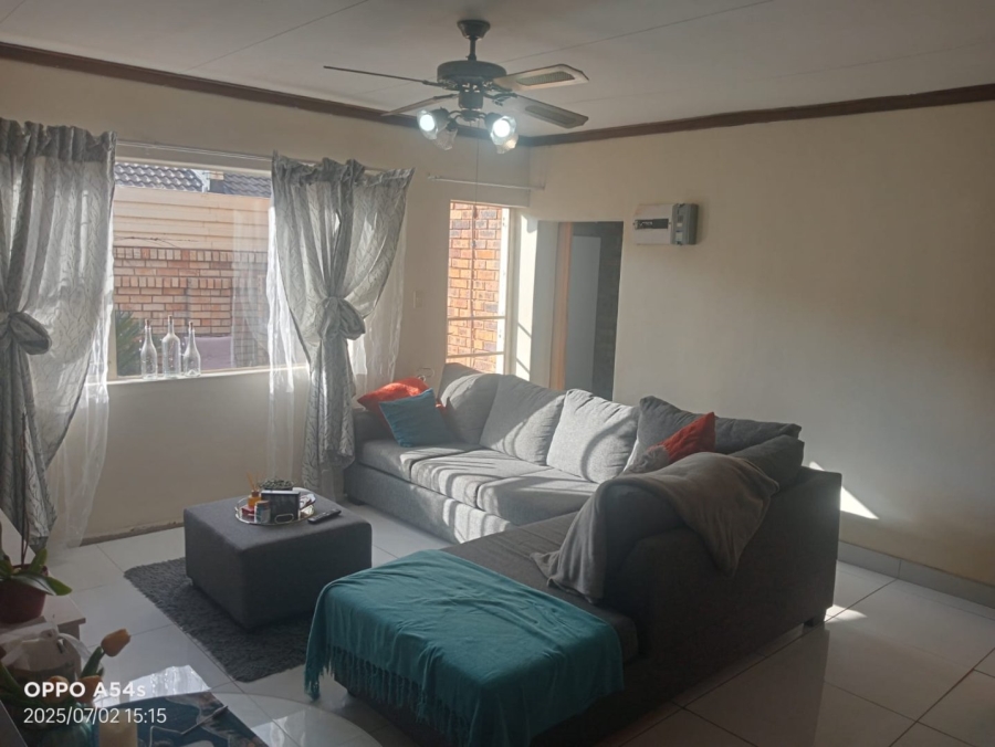 To Let 3 Bedroom Property for Rent in Hospitaalpark Free State